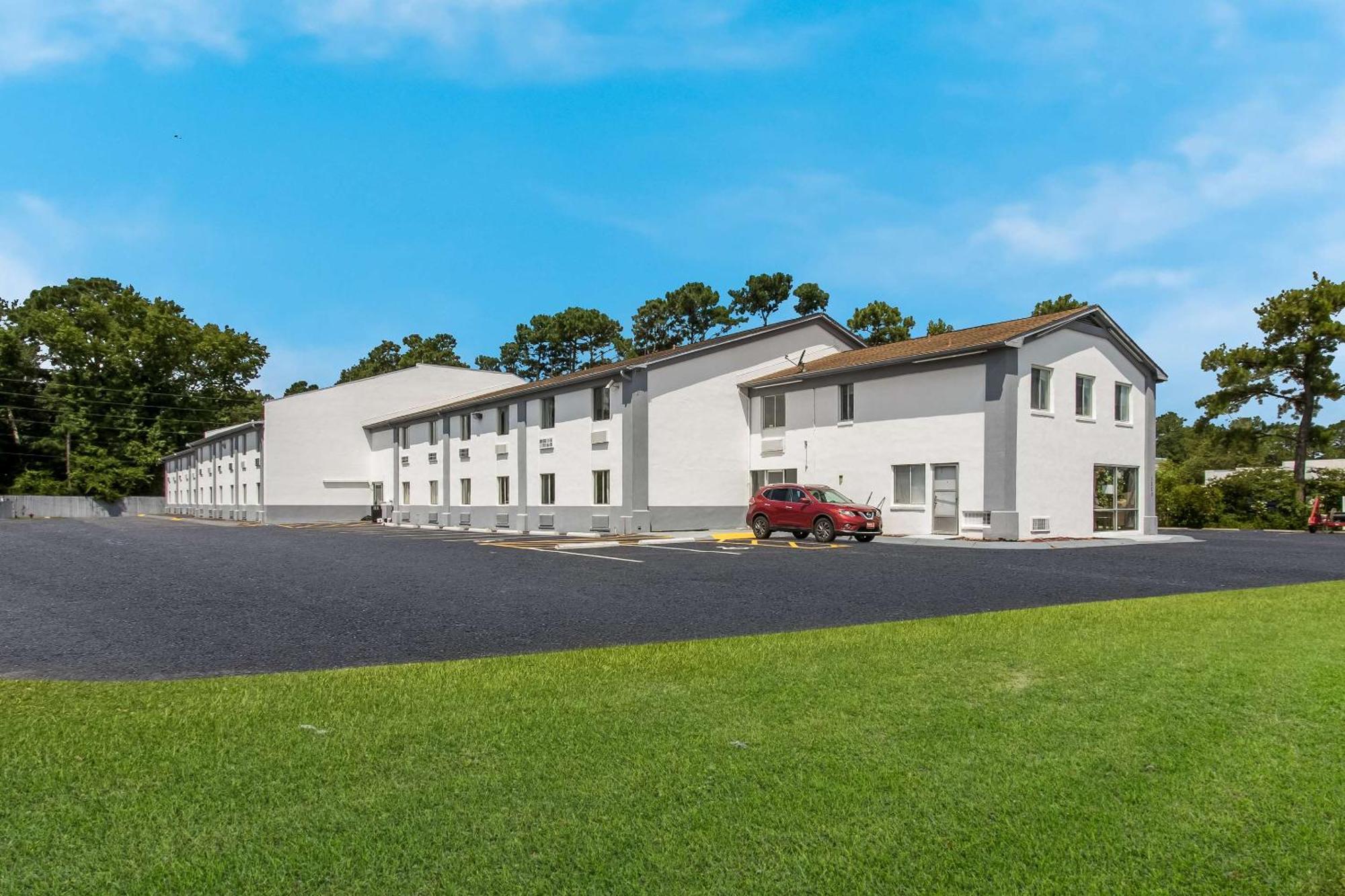 Econo Lodge Cherry Point Havelock Exterior foto
