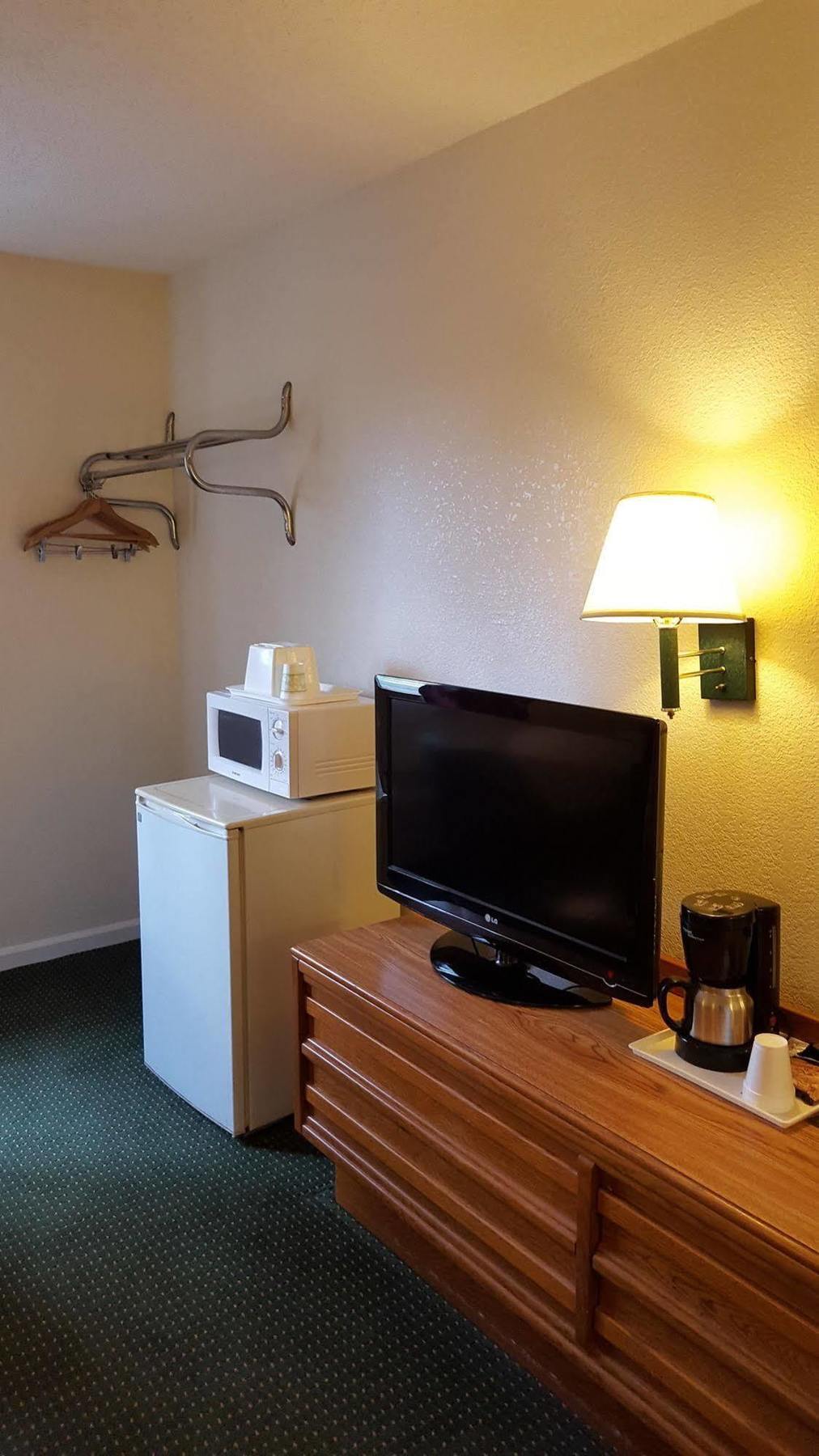 Econo Lodge Cherry Point Havelock Exterior foto